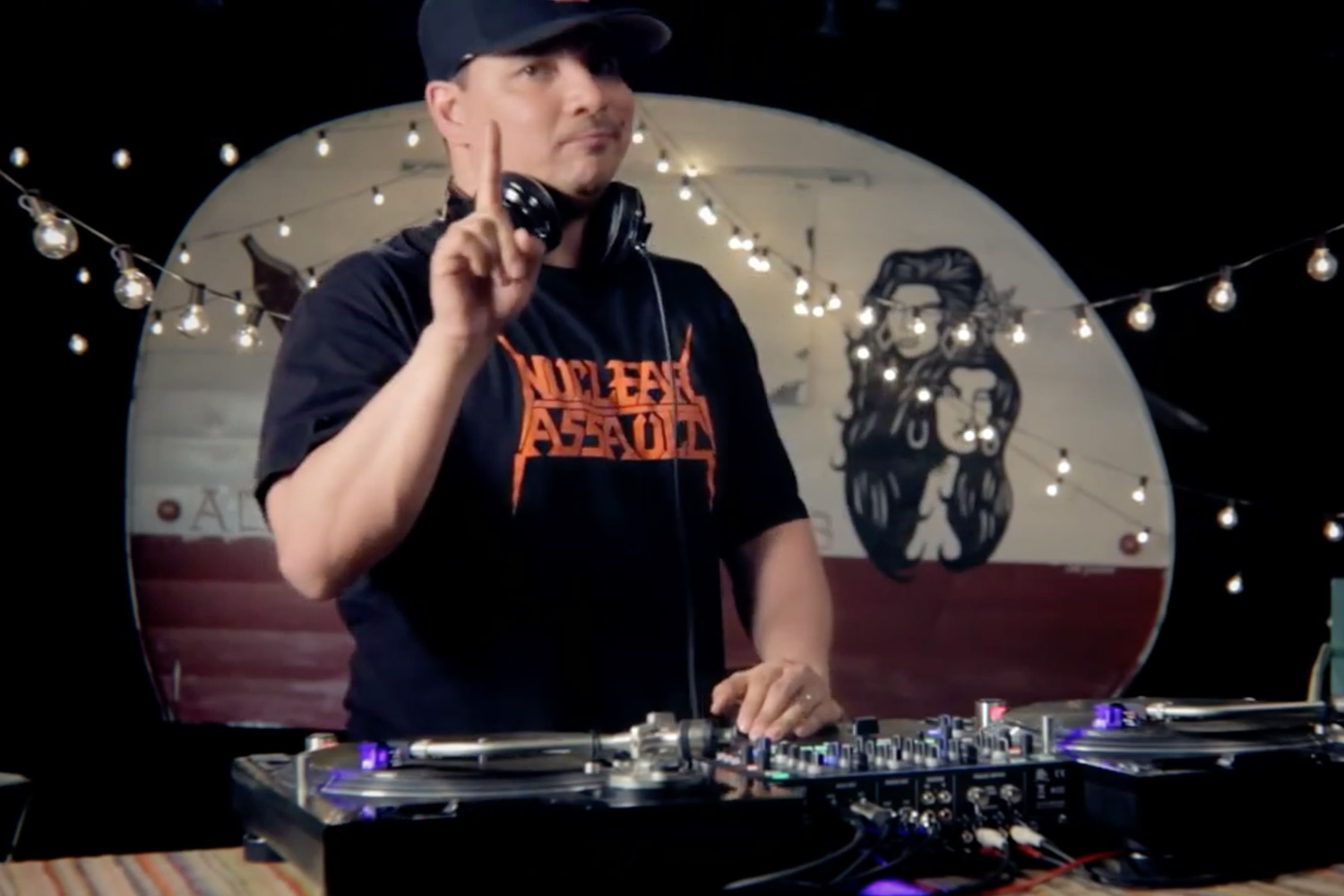 Artist Mix Master Mike