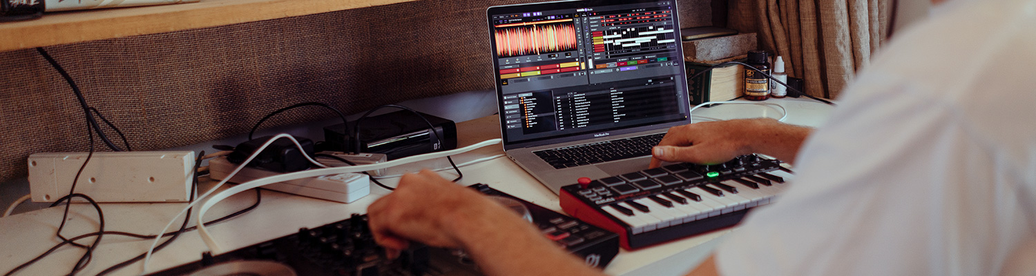 Subscribe to Serato Studio